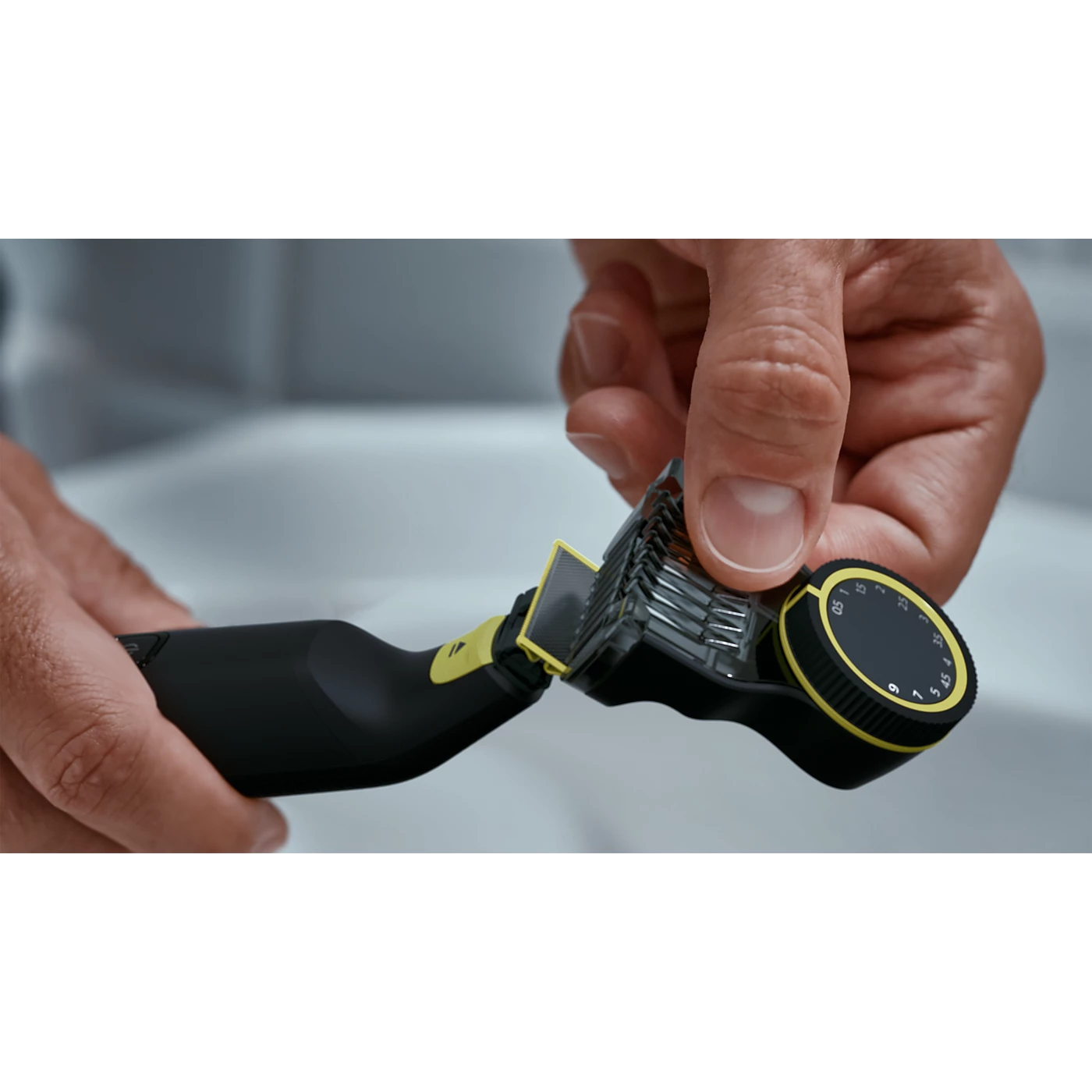 Philips - OneBlade Pro Face + Body QP6542/10