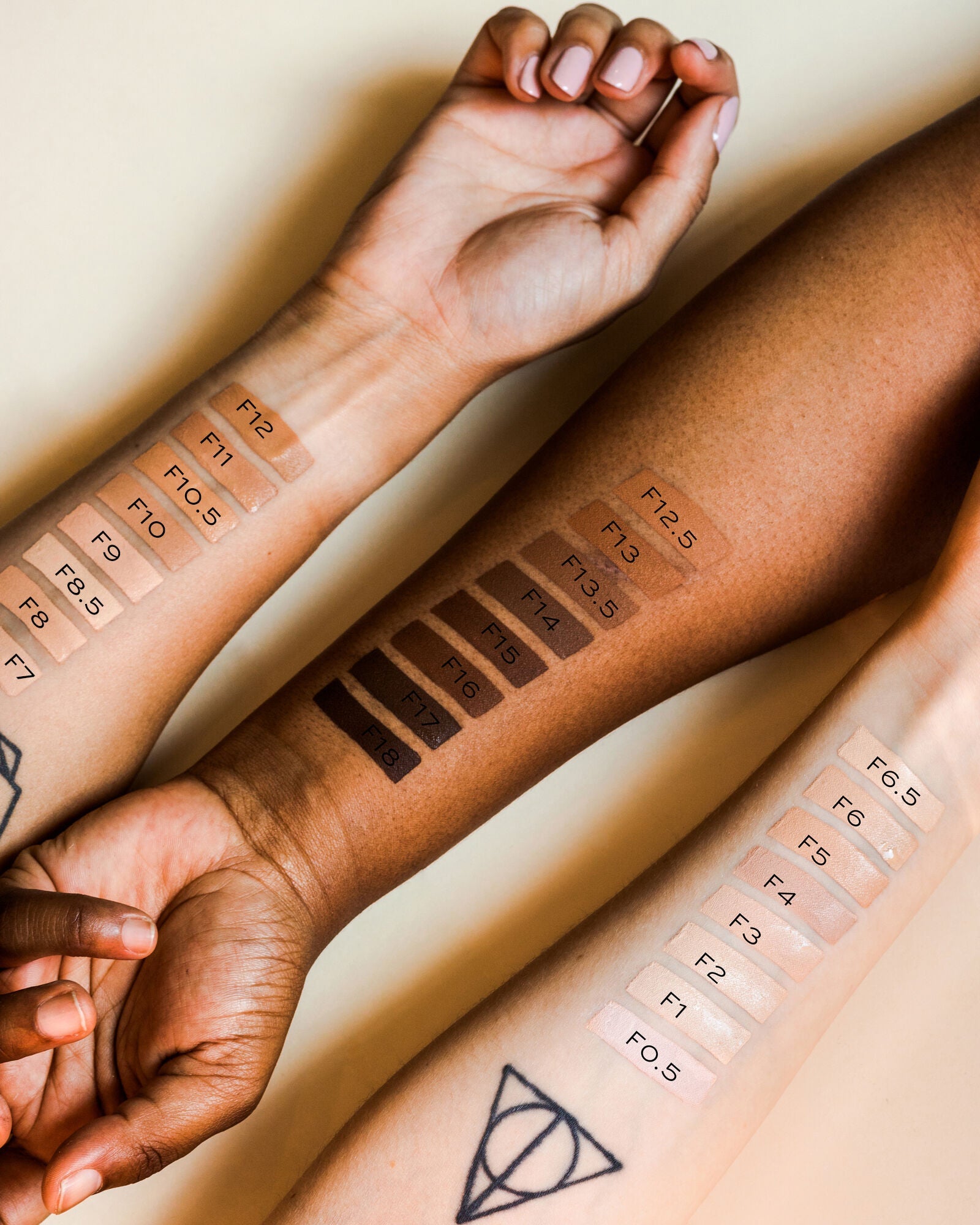 Revolution - Conceal & Define Foundation - F2 23 ml