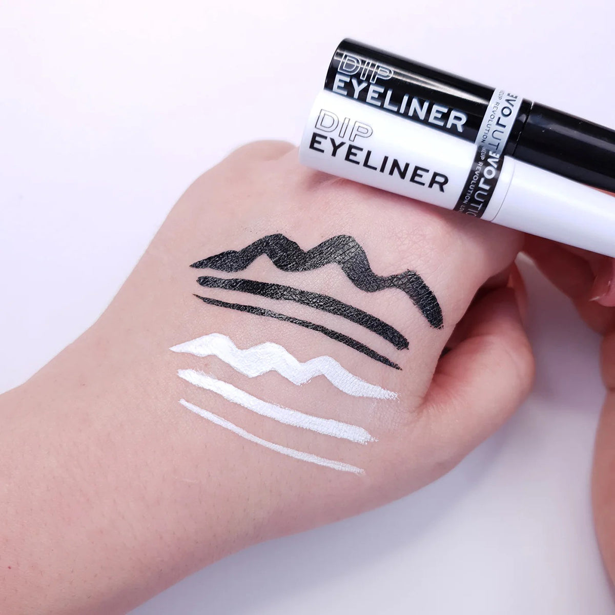 Revolution - Dip Eyeliner Black